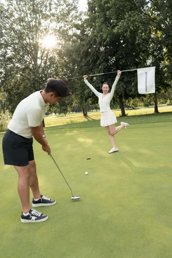 Couple on the putting green at a golf course near Padua