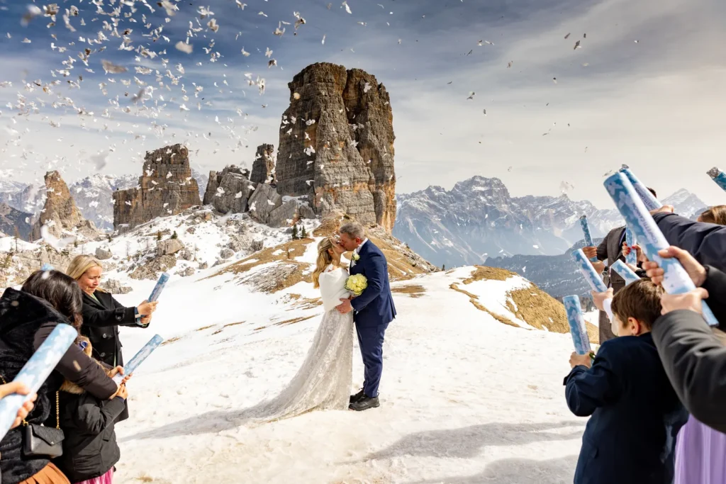 Martina and Stefano's winter wedding at Rifugio Scoiattoli, Cinque Torri
